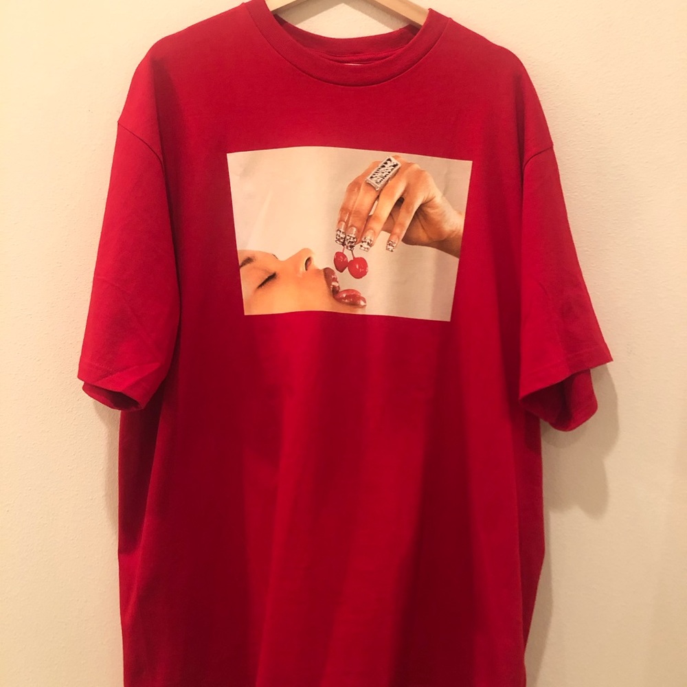 Supreme Tee